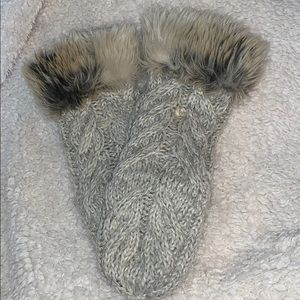 Fur mittens